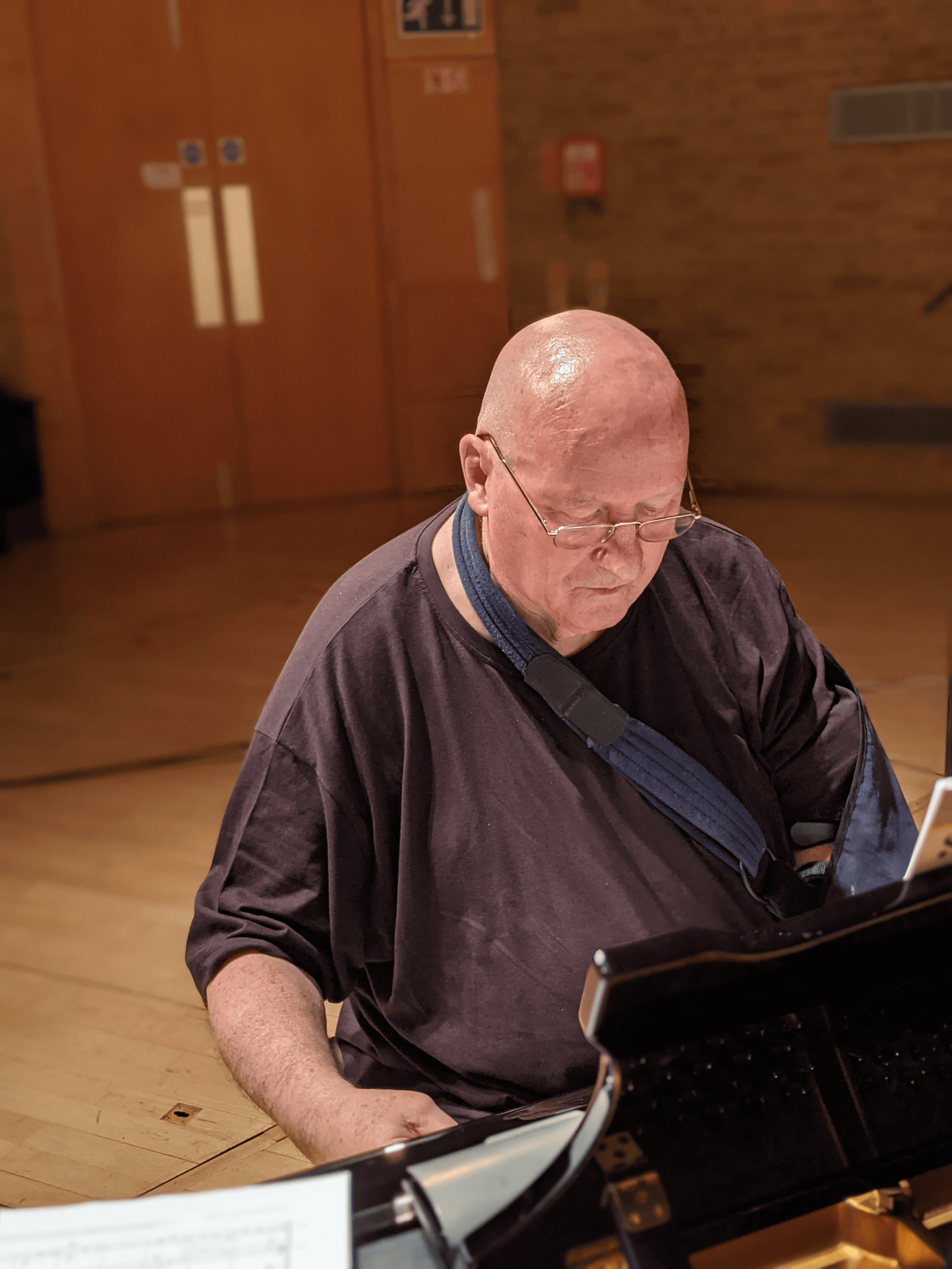 GB: right-hand piano