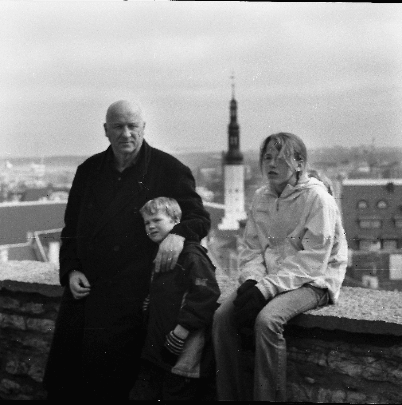 family Tallinn (on hill)